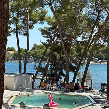 Luxury Mobilehome Lucina Bay * Pašman
