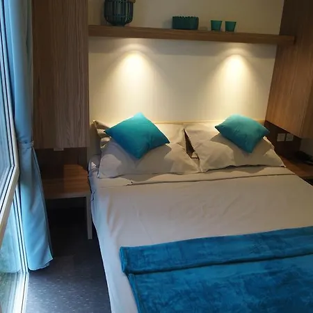 Luxury Mobilehome Lucina Bay Апартаменты