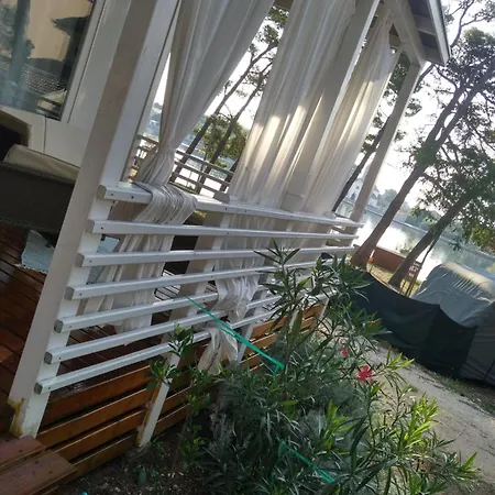 Luxury Mobilehome Lucina Bay Pašman